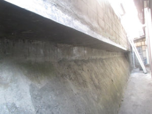 擁壁スラブ(コンクリート)の補修後