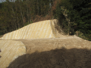 個人宅の擁壁法面工事